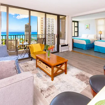 Renovated Ocean View Suite, Near Beach, Free Parking